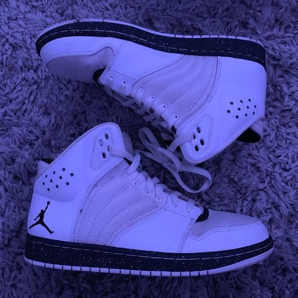 Jordan Flight - Picture 2 of 4